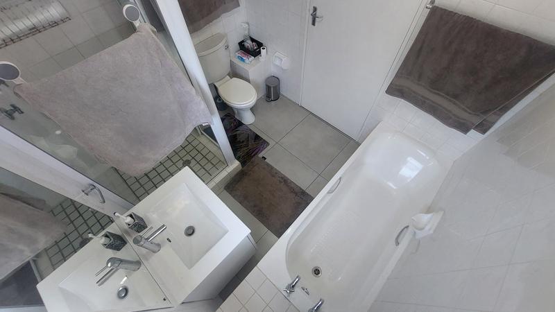 To Let 2 Bedroom Property for Rent in Kenridge Western Cape